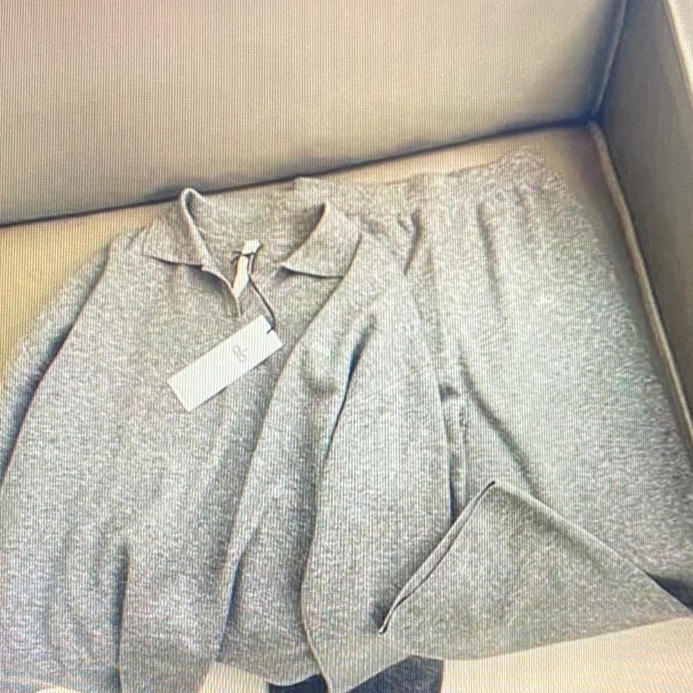 ALO Yoga Heather Gray Crew Neck Sweater Size M